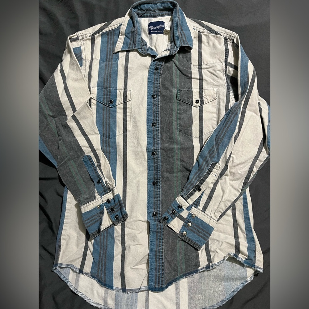 Men’s vintage wrangler pearl snap shirt